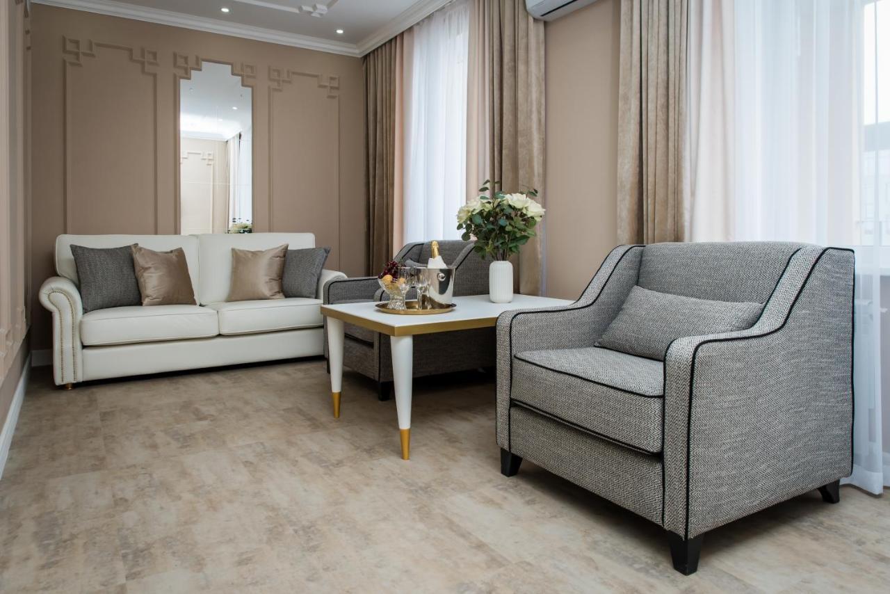Rakhat Hotel Uralsk Extérieur photo