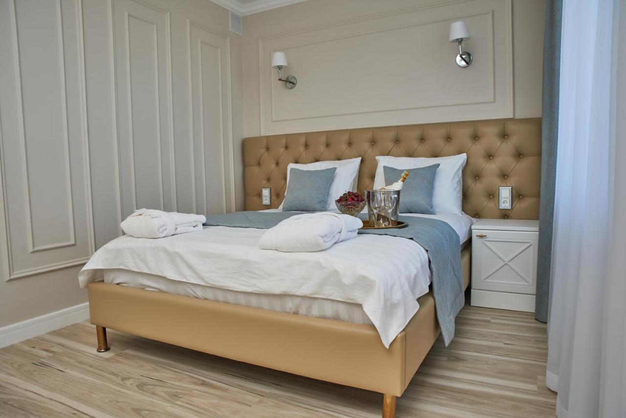 Rakhat Hotel Uralsk Extérieur photo