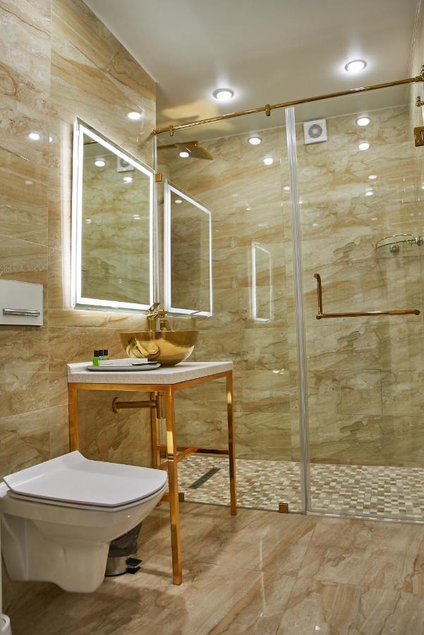 Rakhat Hotel Uralsk Extérieur photo